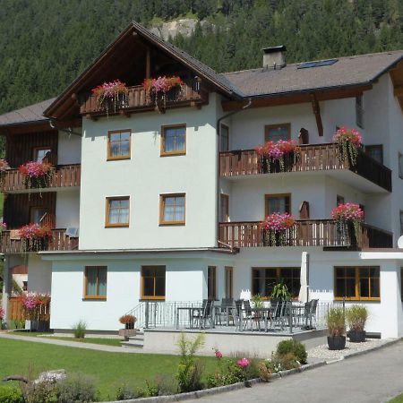 Pension Haus Edelweiss Hotel Weissensee Kültér fotó